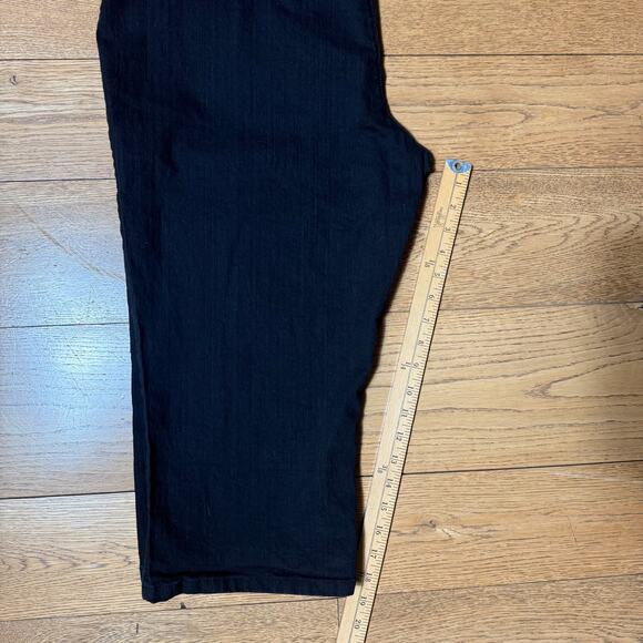 Chic Black Stretch Denim Capri Pants SZ 18 Pull On Classic Casual Vacation - Picture 7 of 7